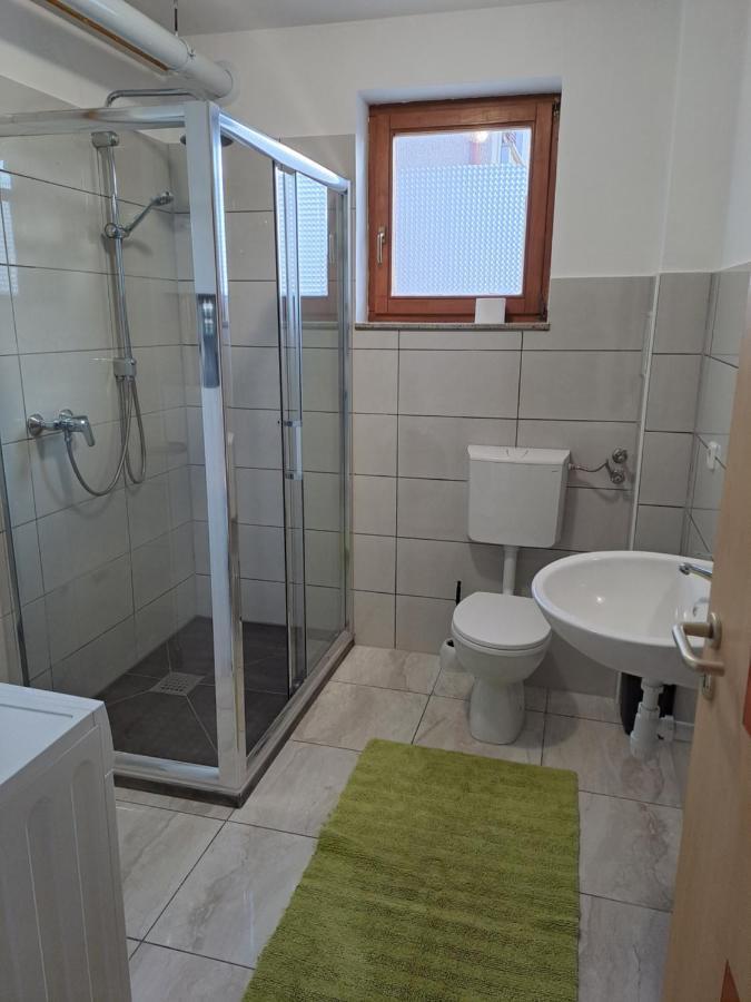 Sara1 Apartment Славонски брод Екстериор снимка